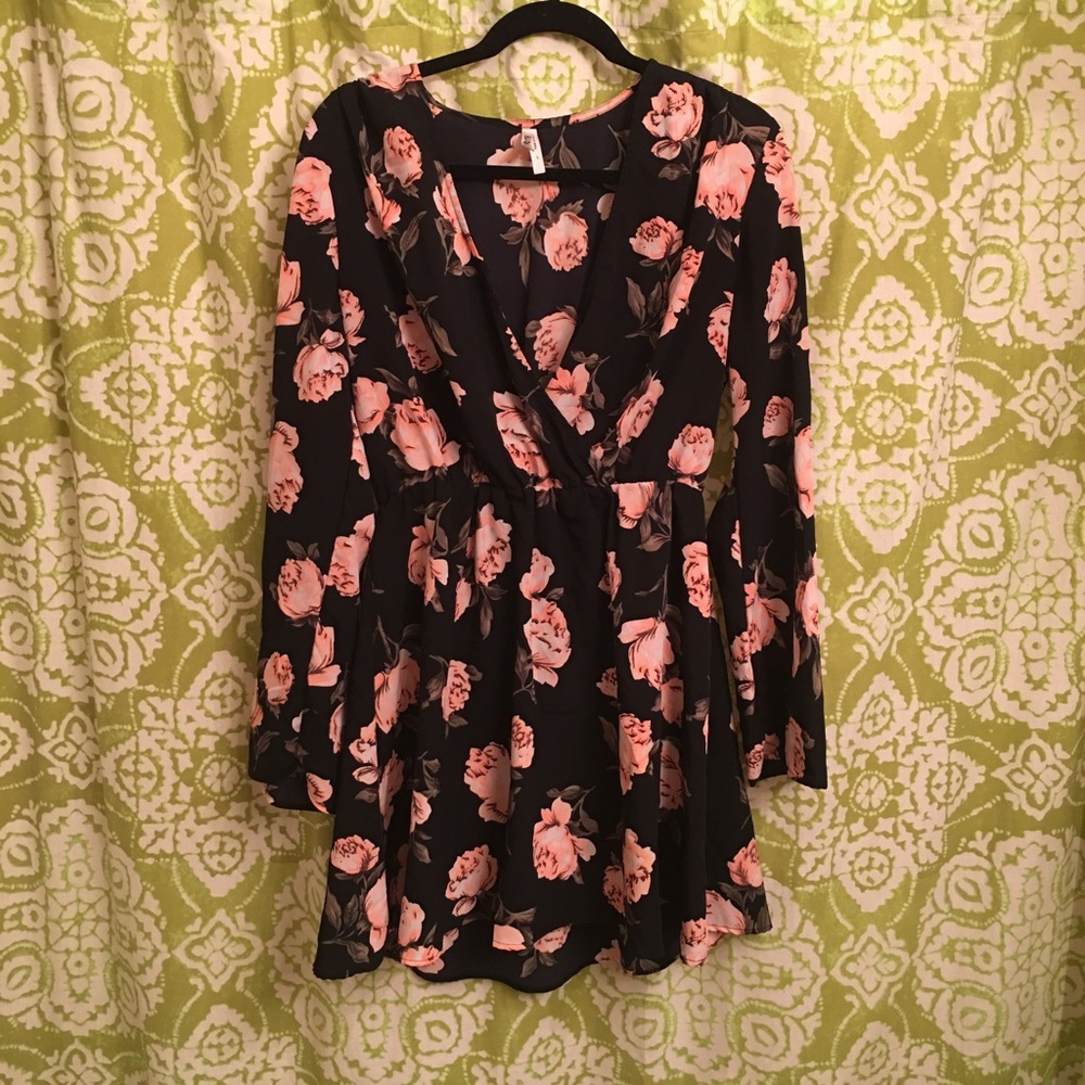 🦋3for$30🦋 Floral mini-dress
